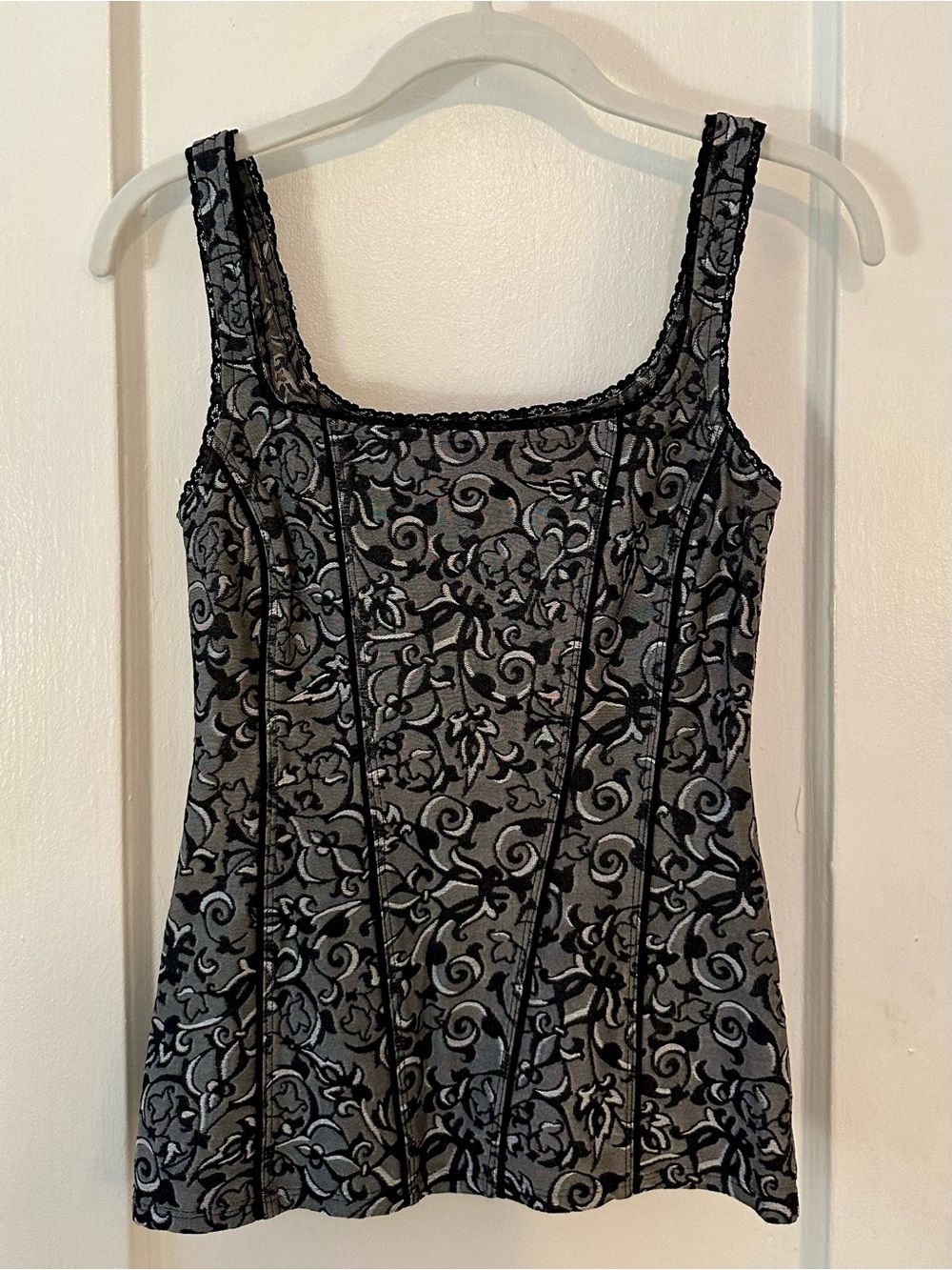 WHBM *EUC* SLEEVELESS SHELL / CAMISOLE / TANK